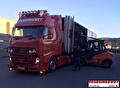 Lading wordt geladen of vastgezet in een trailer van Vroegindewey