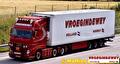 Vrachtwagen van Vroegindewey Transport