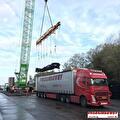 Lading wordt geladen of vastgezet in een trailer van Vroegindewey
